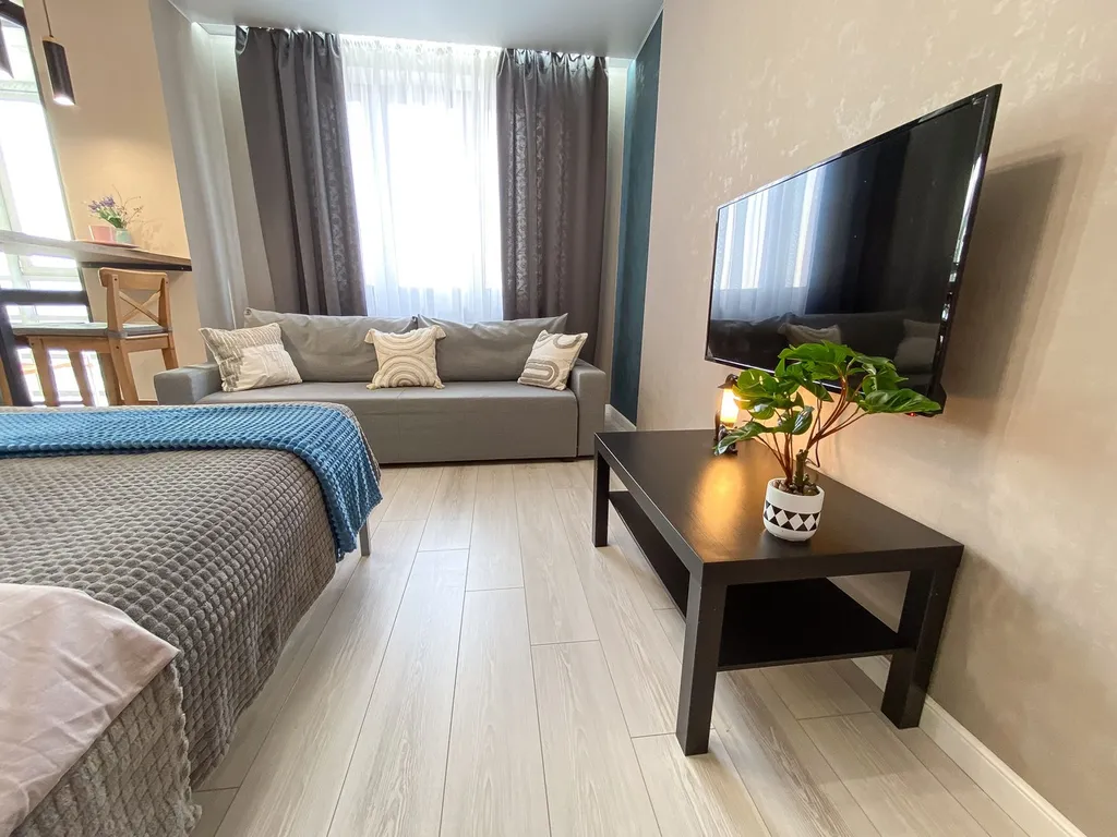 Студия с видом на Волгу