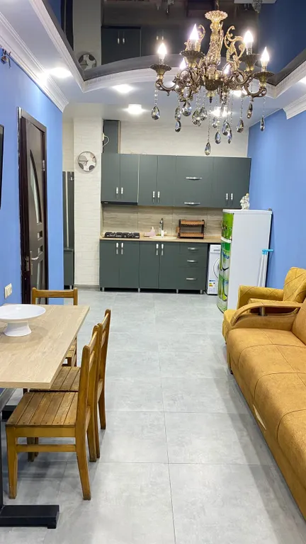 Квартира 3-комнатная Квартира — Батуми