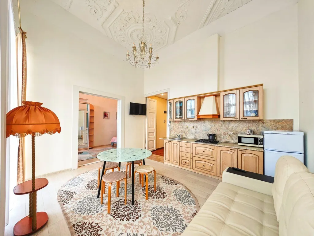 Квартира 2-комнатная квартира с балконом и панорамным видом на центральную акваторию Невы — Санкт-Петербург