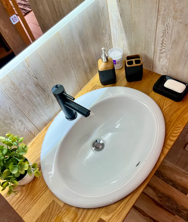 Уютный домик с видом на горы