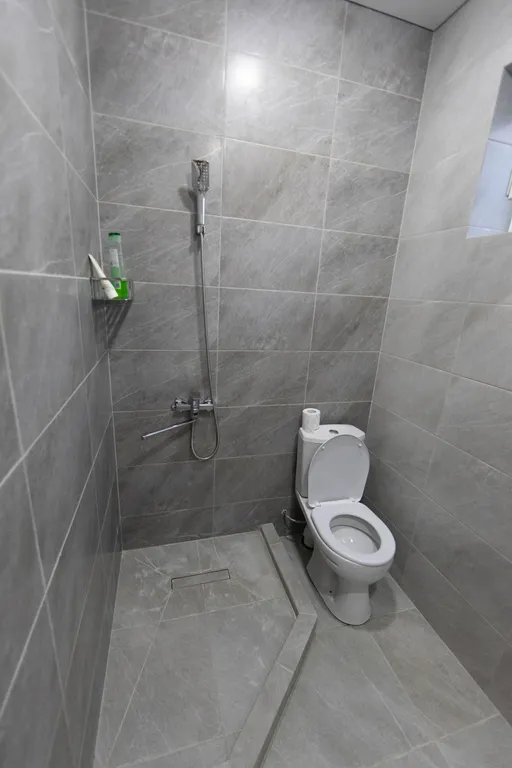 Просторный двухэтажный коттедж на берегу городского пляжа