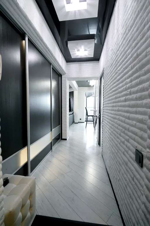 Дизайнерская студия в черно-белом стиле