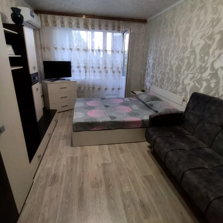 Квартира рядом с трассой. Тихий двор, Чистота, Уют, Комфорт!