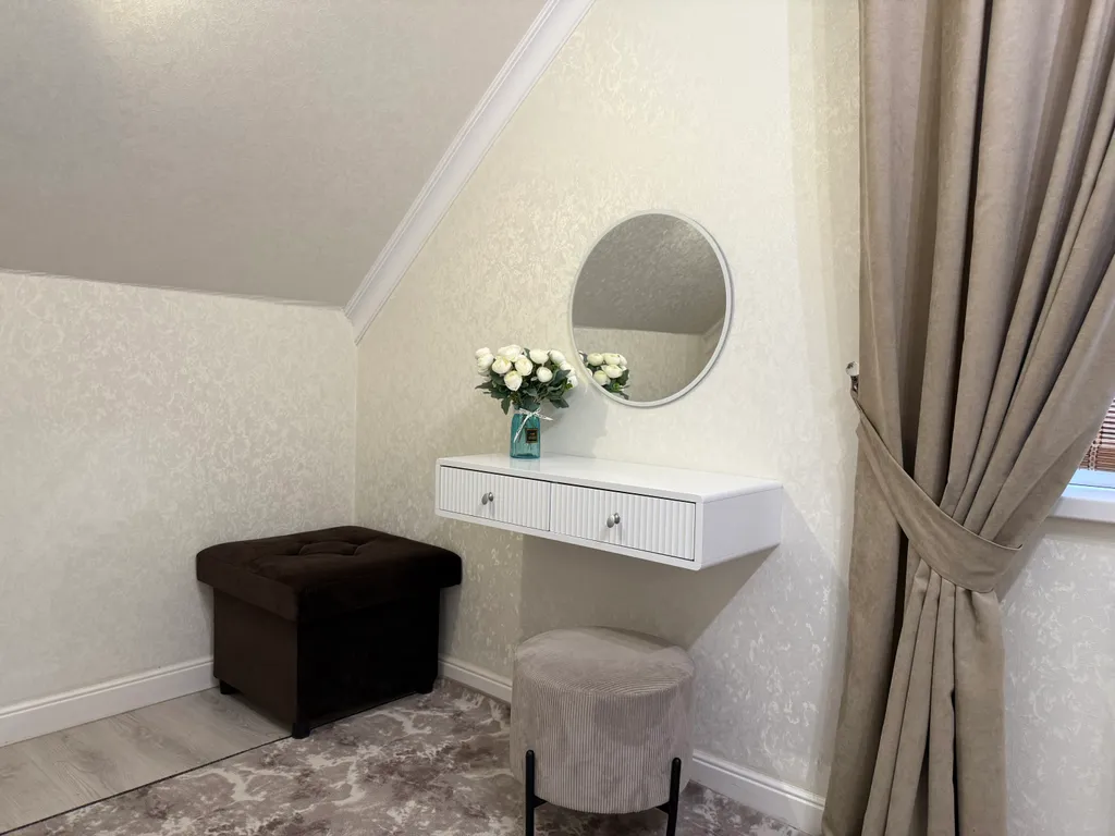 Malkar house с видом на гору Чегет