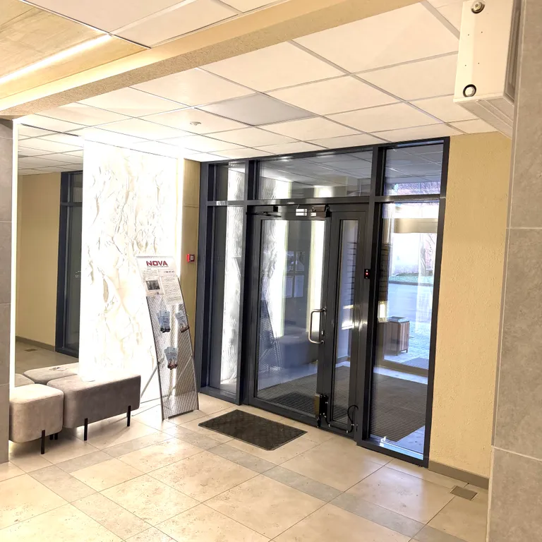 Стильная новая студия в расширенном центре