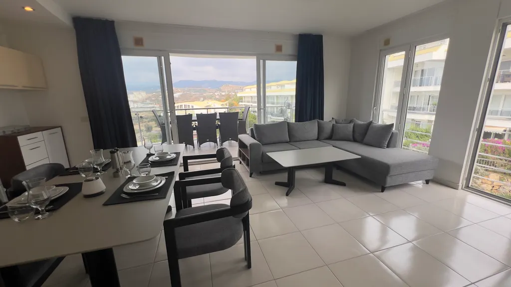 Квартира дуплекс рядом с морем