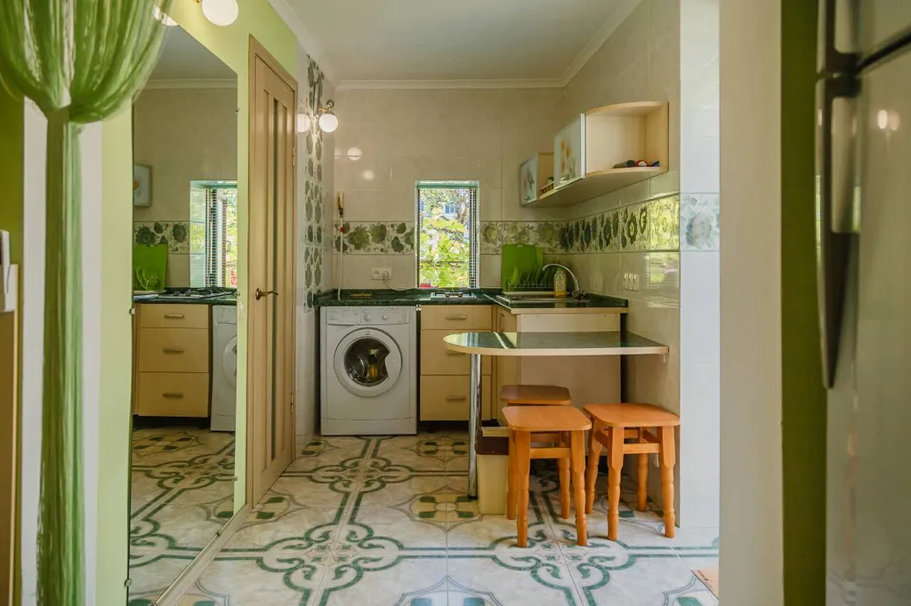 Коттедж с собстенной площадкой для отдыха, мангалом