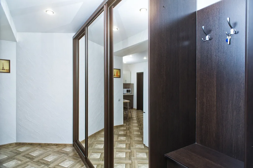 Двухкомнатная квартира с изолированными комнатами рядом с зоопарком