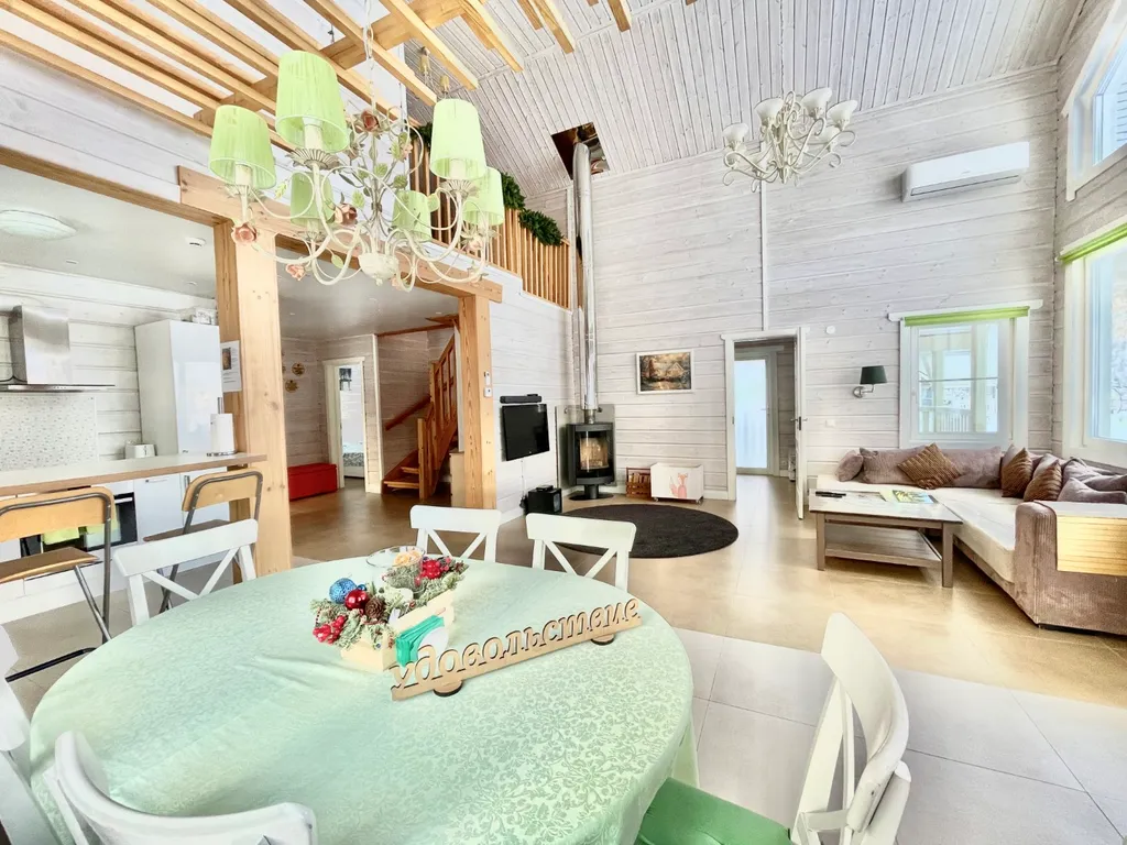 Коттедж с сауной и камином