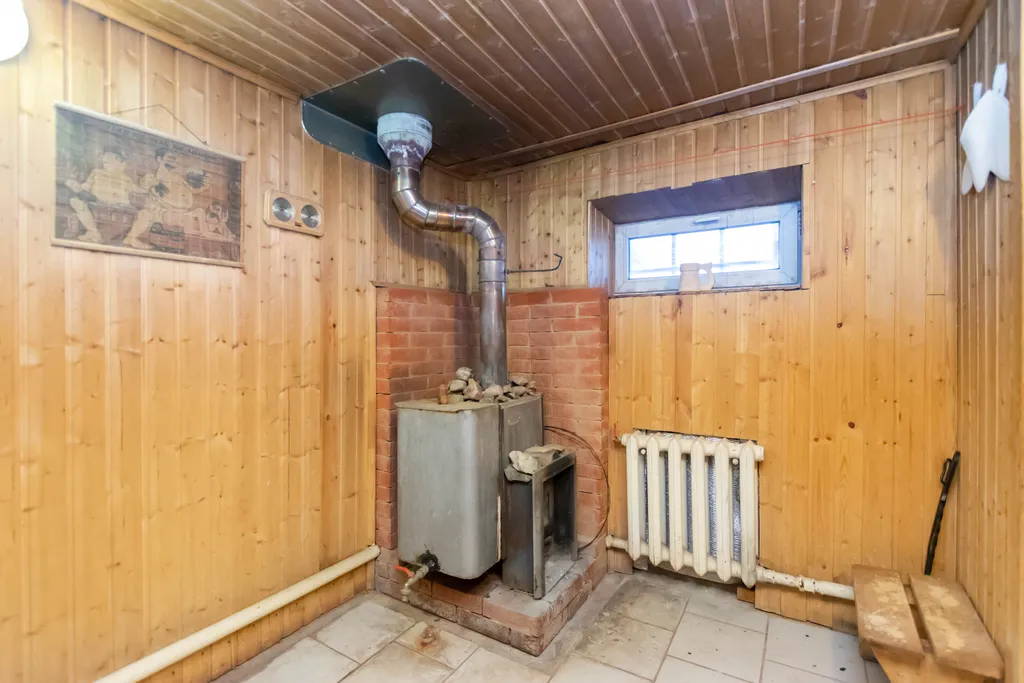 Дом вблизи соснового бора