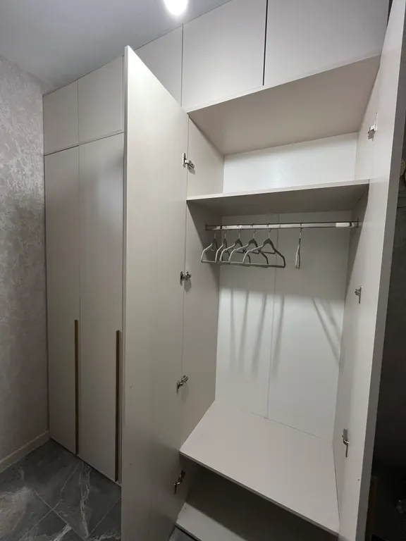 Видовая на озеро и город уютная квартира