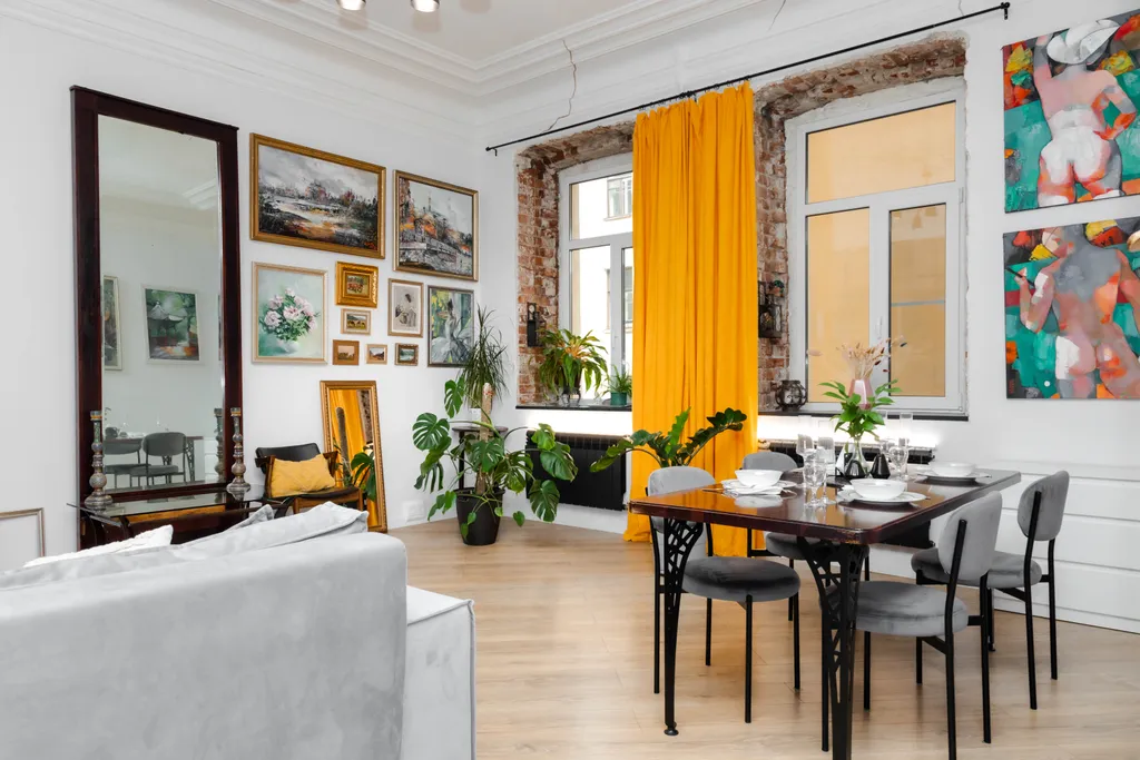 Арт квартира у Набережной