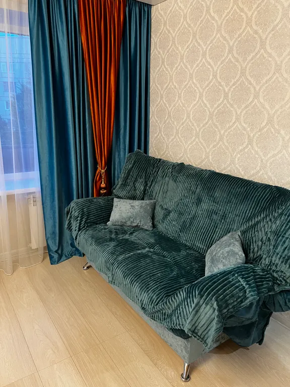 Уютная квартира в центре города, 1 минута до кафе с бизнес-ланчами