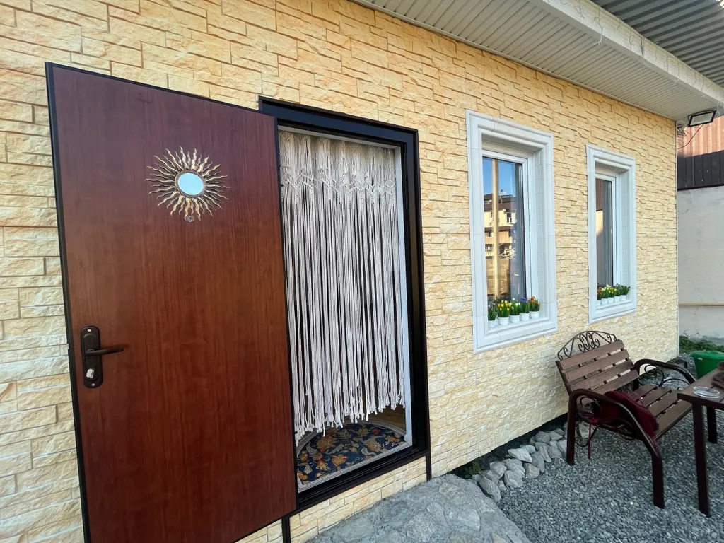 Коттедж Домик у Моря отдельно стоящий - парковка, детский уголок, зона отдыха — Адлер