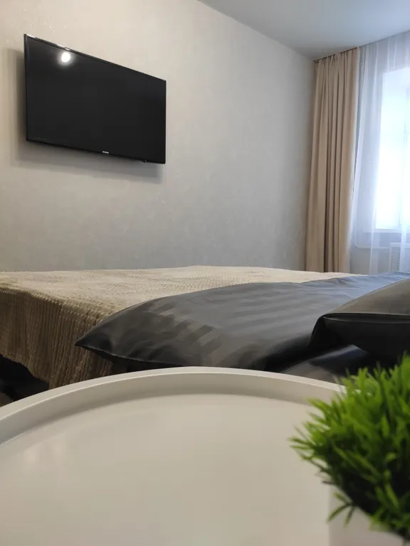 Уютный семейный апартамент в центре, штаб округа набережная, 5 гостей