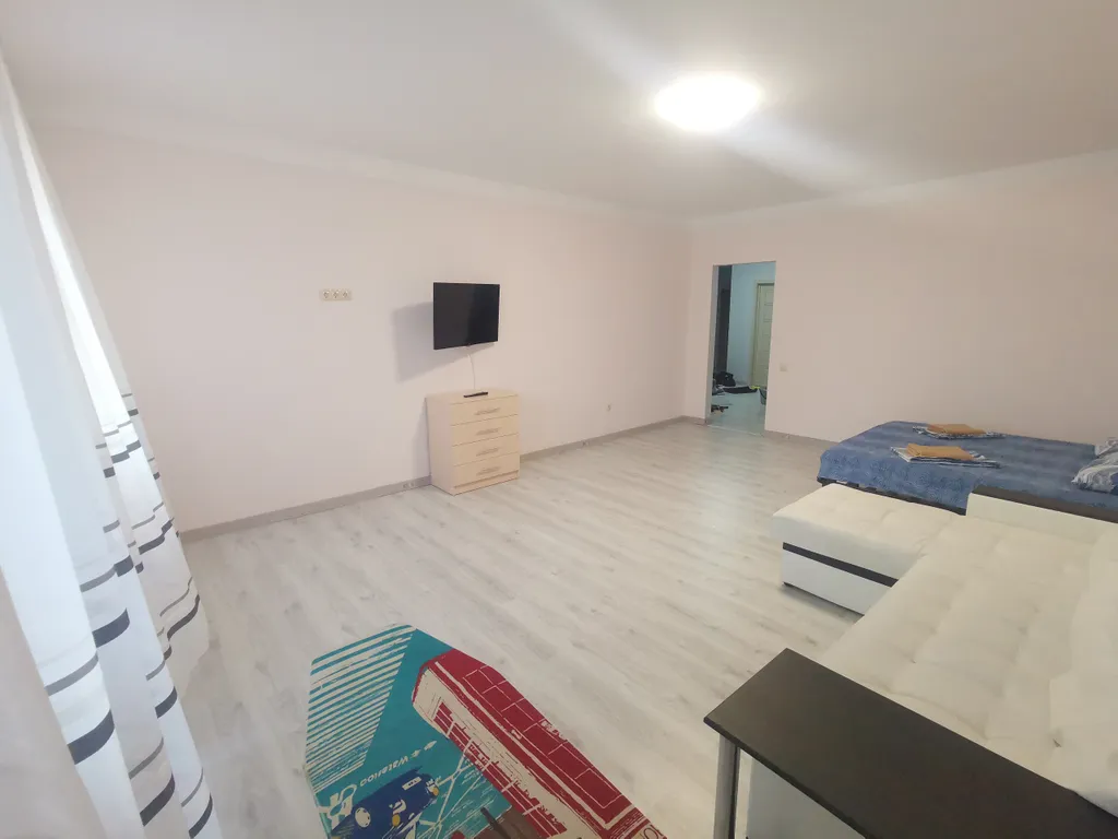 Большая 3-комнатная квартира