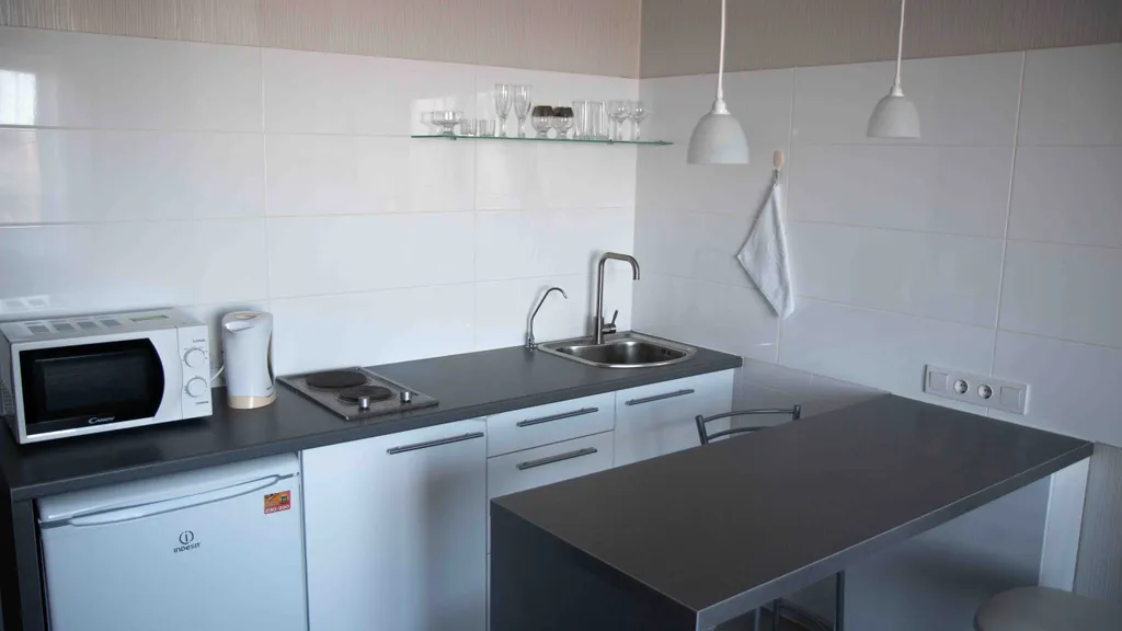 Квартира Квартира Студия с евроремонтом рядом с парком Нефтяник на Московском проспекте — Ярославль