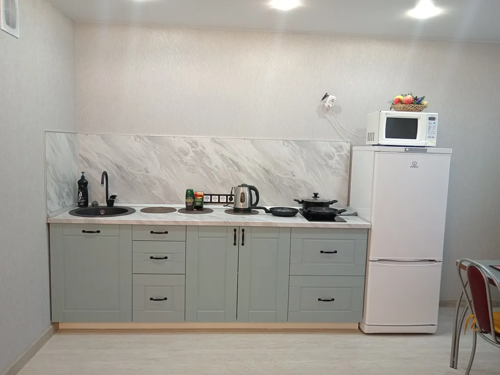 Студия с новым ремонтом на Революционной