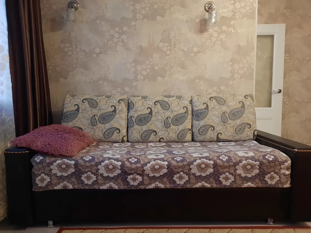 Классная современная квартира в советском ретро стиле