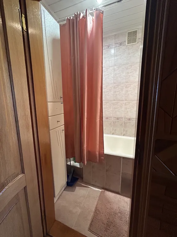 2-х комнатная квартира в центре посёлка