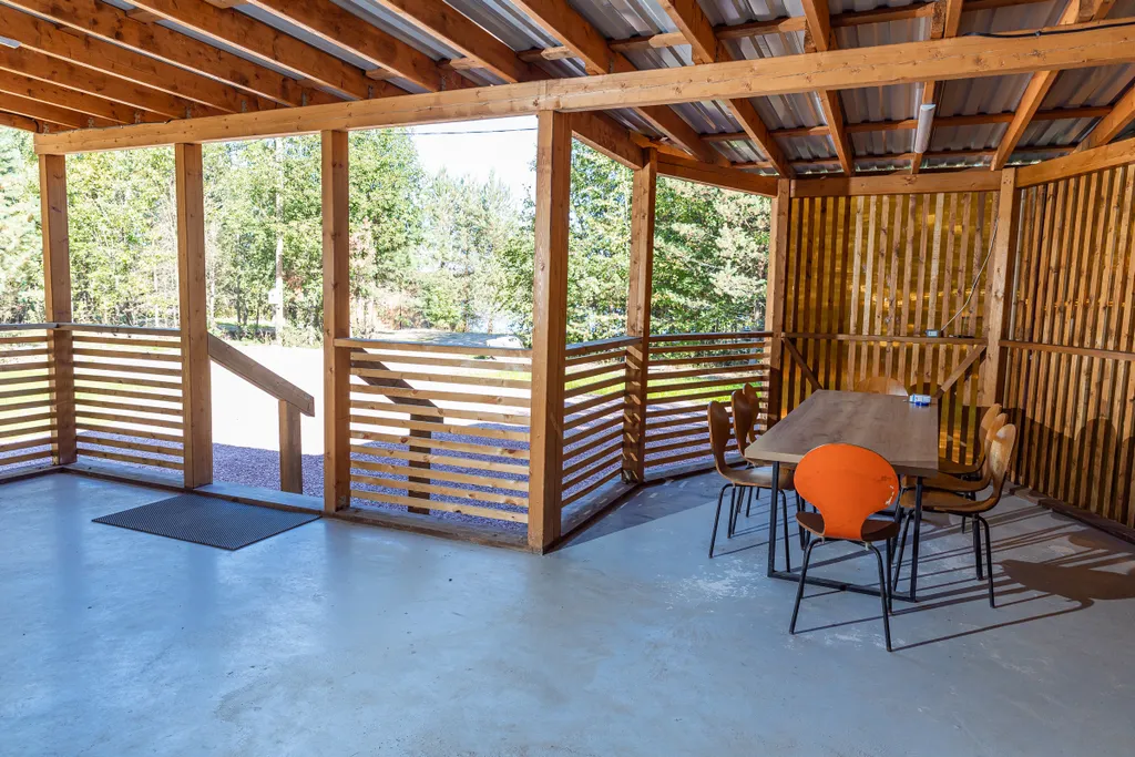 Дом на берегу реки Свирь