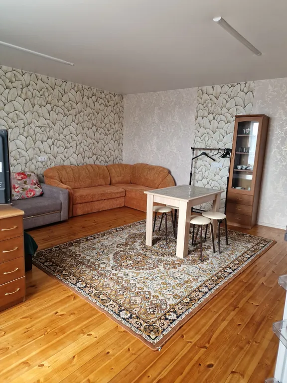 1-комнатная квартира со всеми удобствами в зеленой части города!