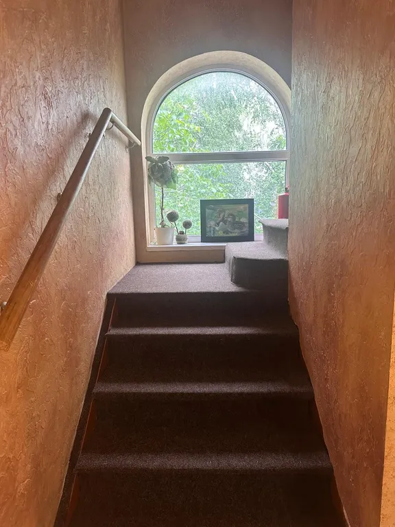 Большой дом с баней, бассейном, мангалом и парковкой