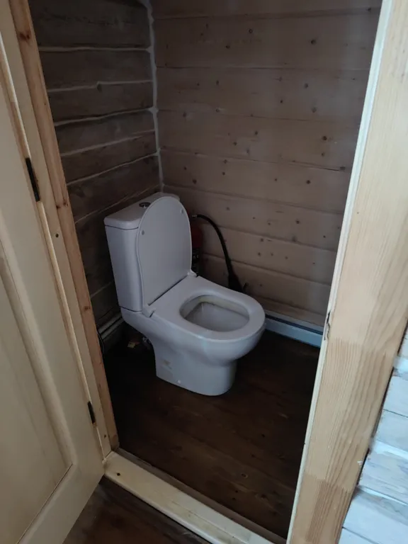 Дом с видом на церковь