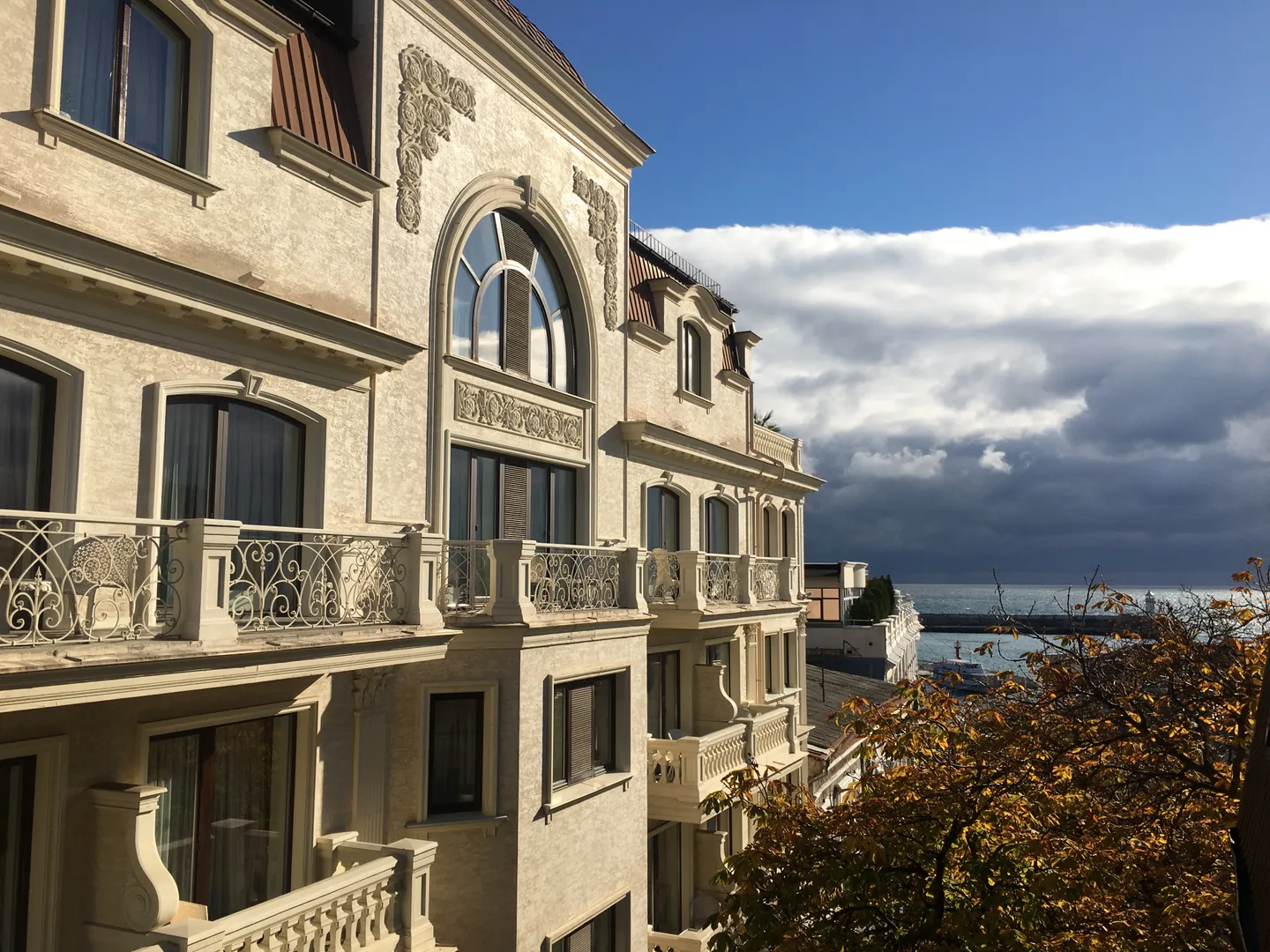 Вид на море, вид с балкона