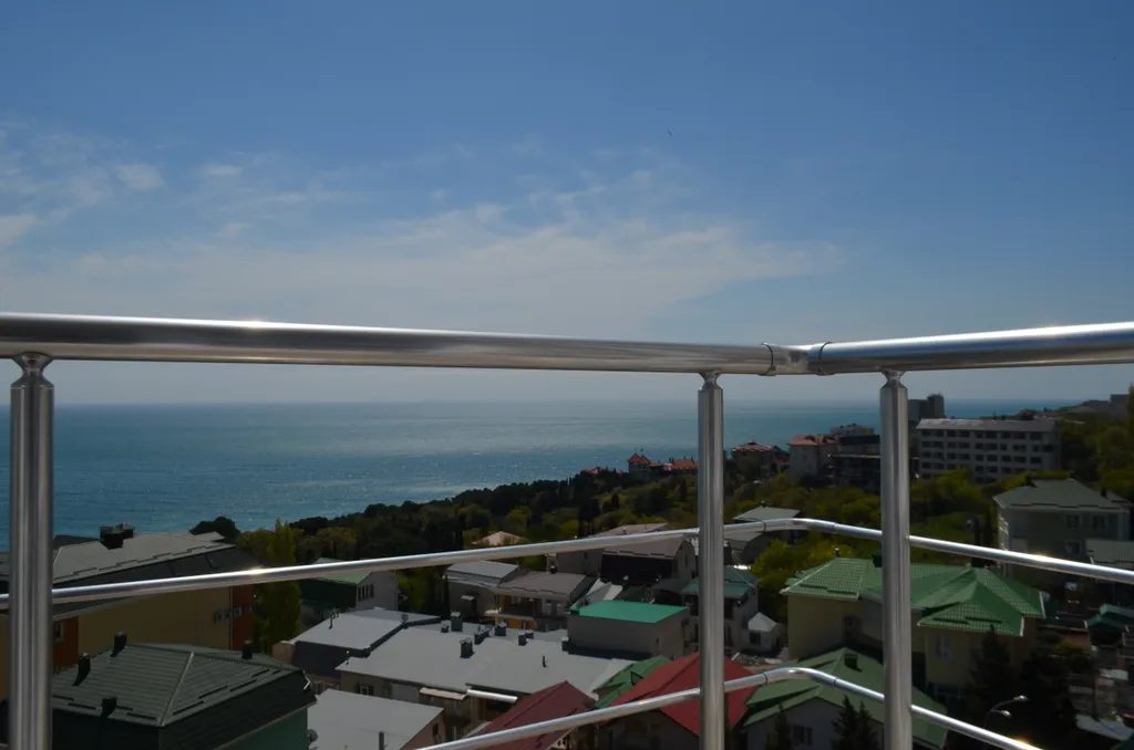 Стильная квартира студия с шикарным видом на море в Мисхоре