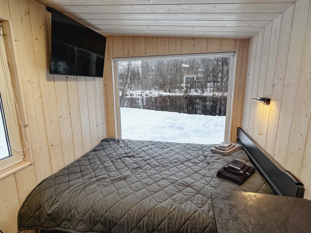 Глемпинг у реки