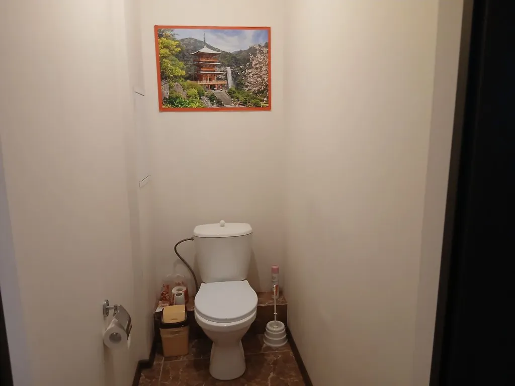 Уютная 2-х комнатная кв. в доме фитнес центр и вид на футбол. поле