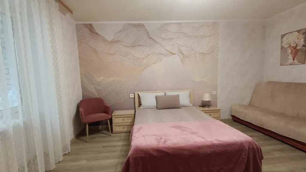 Уютная 1-комнатная квартира рядом с ТЦ Аврора — аренда посуточно в Самара