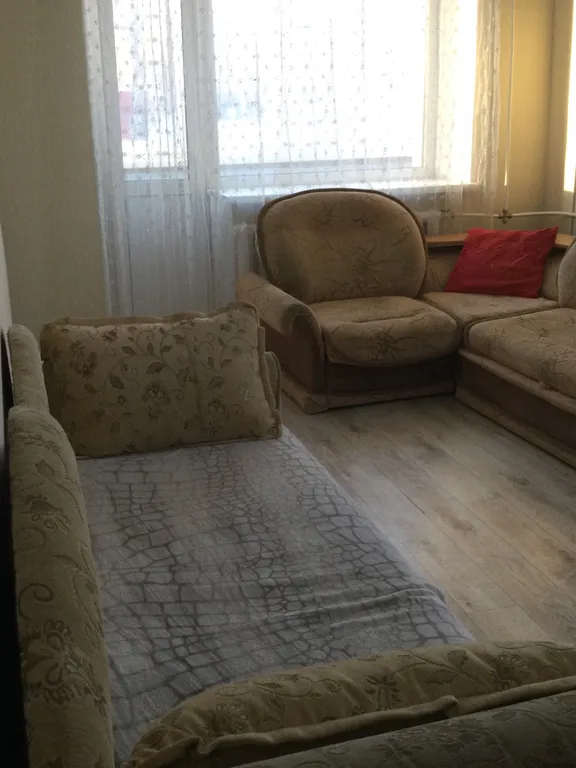 Двухкомнатная квартира с видом на купола церкви и мемориал