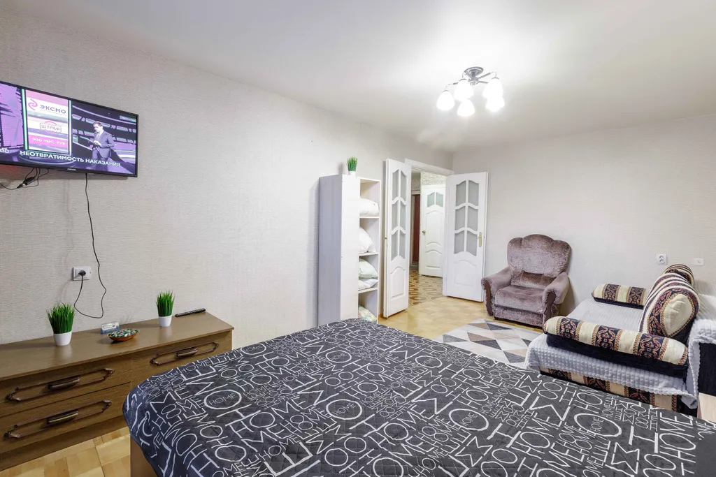 Двухкомнатная квартира в центре города напротив Академии Спорта СГУС