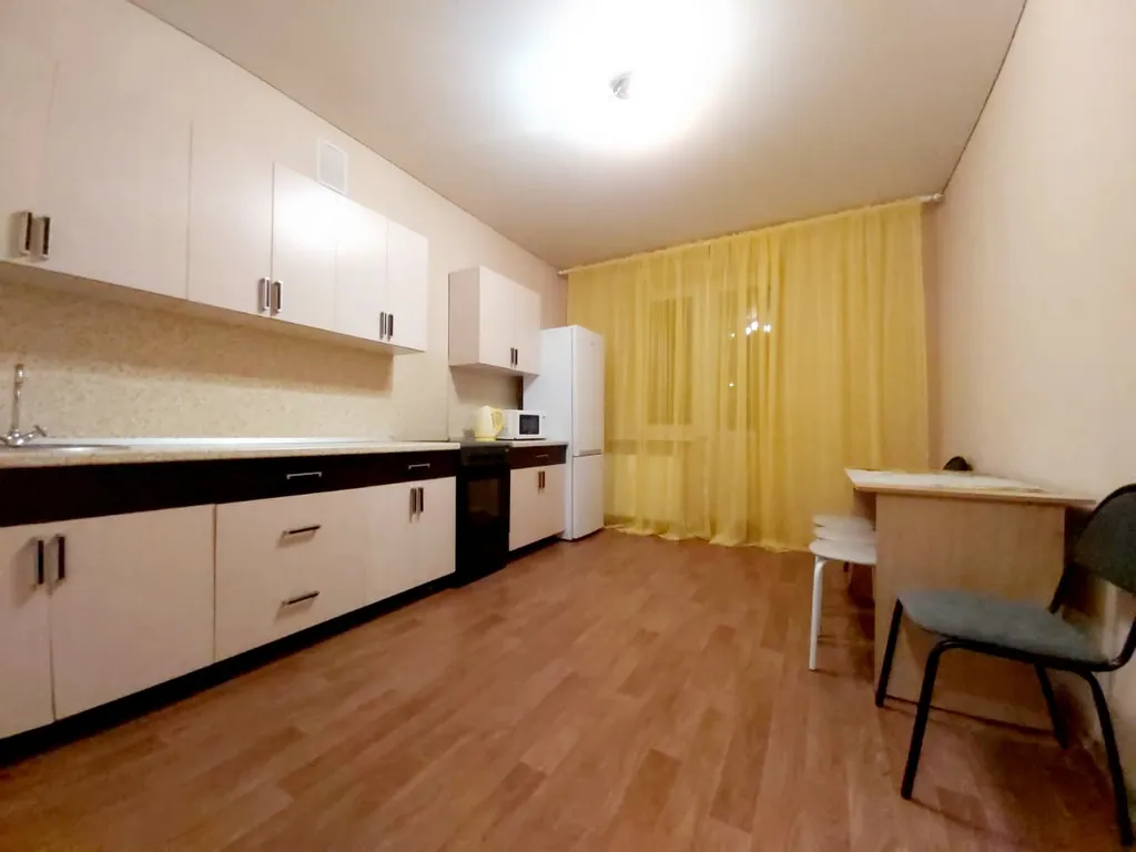 Просторная трешка рядом с Зоопарком