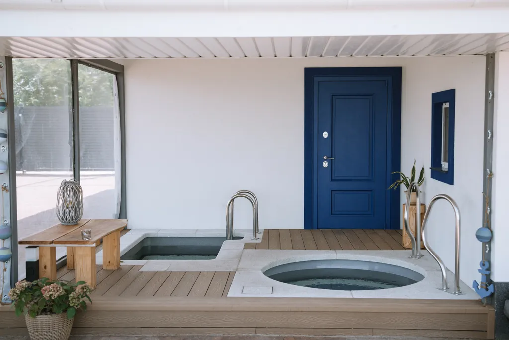 Дом на берегу моря с баней