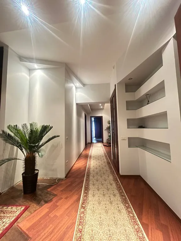 Пентхаус в центре Алматы с видом на Горы