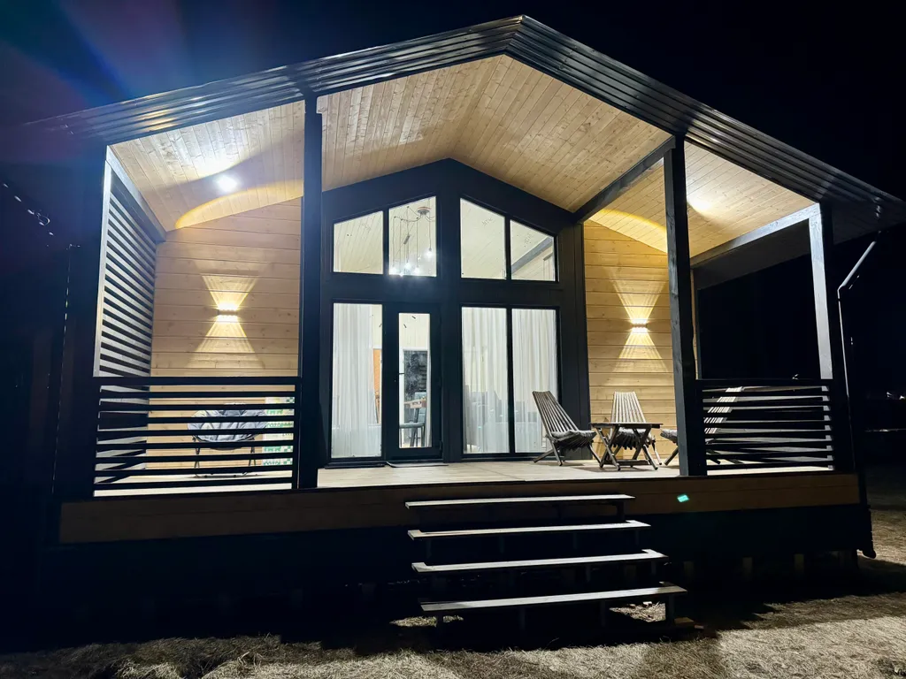 Коттедж у озера