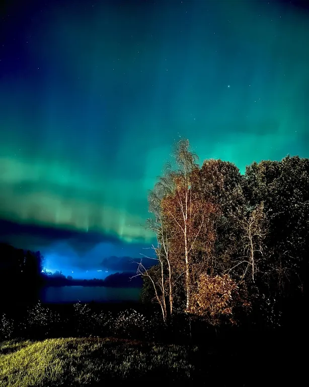 Дом с видом на озеро рядом с Ладожскими шхерами