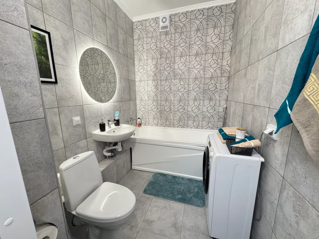 Квартира Квартира с новым ремонтом — Янино-1