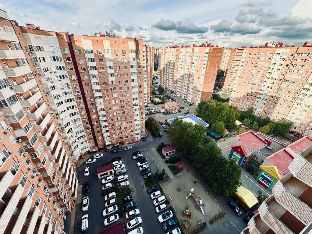 Квартира Двухкомнатная квартира с видом на стадион и город — Краснодар