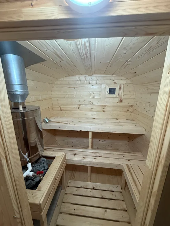 Домик на берегу реки Вишера