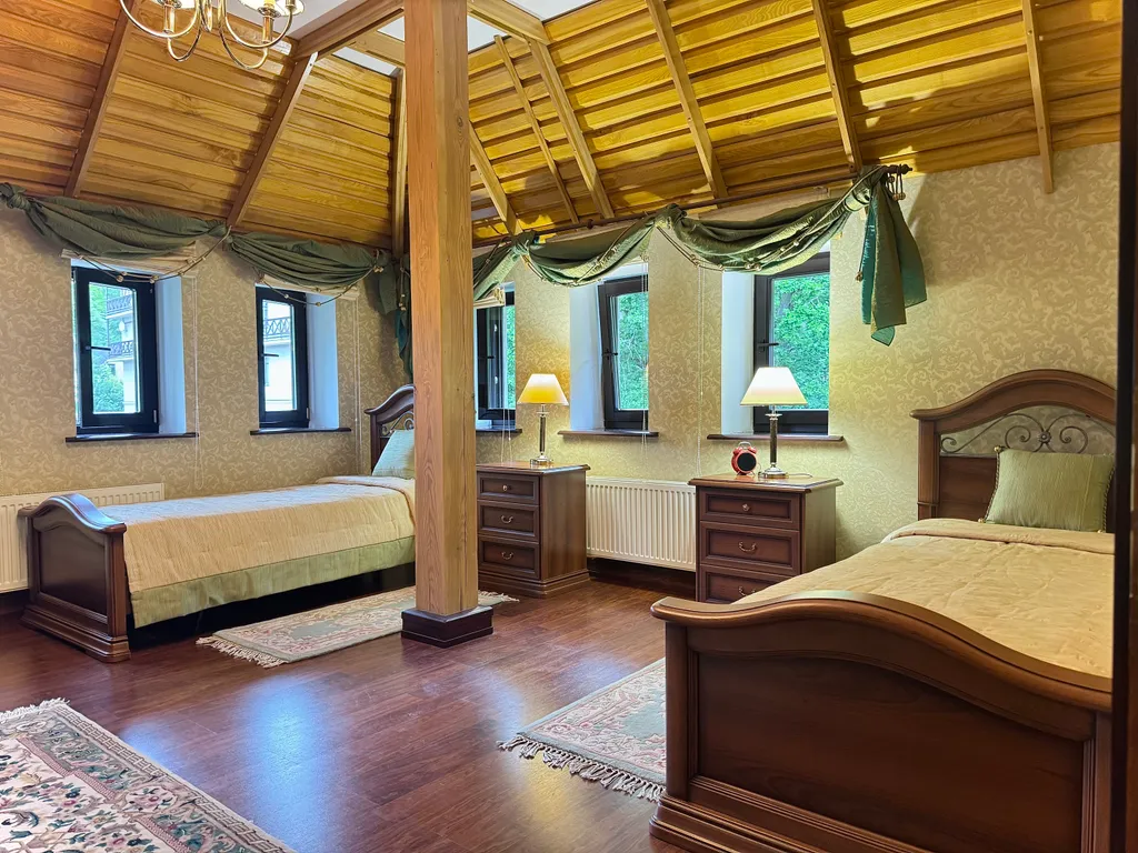 Квартира 3-к квартира в Светлогорске возле Тихого озера — Светлогорск