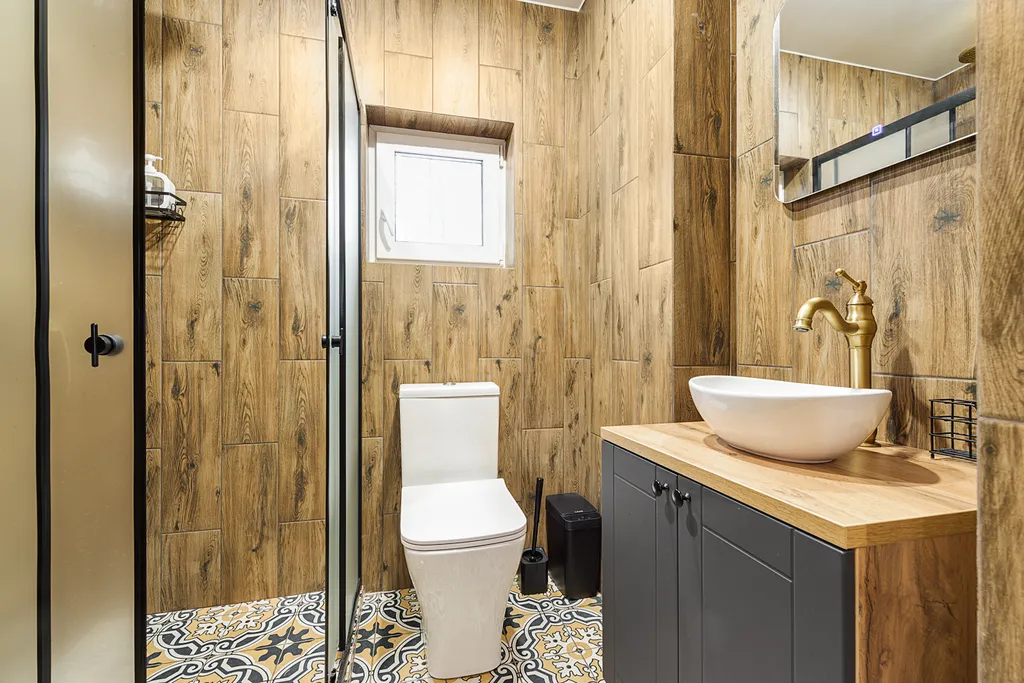 Дом с террасой на берегу Отрадного озера