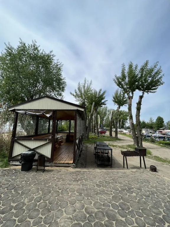 Семейный уютный гостeвoй дом на воде