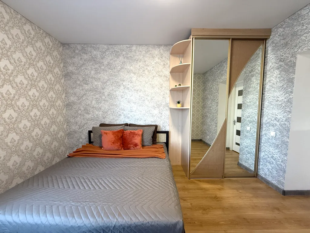 Квартира Апартаменты Нигелла в южном микрорайоне рядом с ТЦ Кристалл — Тюмень