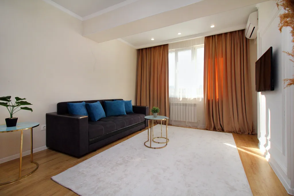 Квартира Неповторимая студия в Молодежке — Алматы