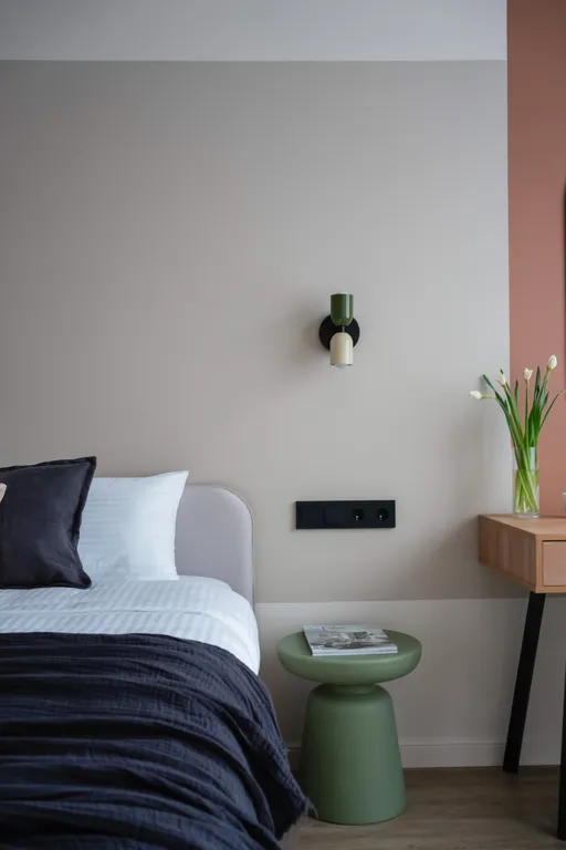 Комфортабельная евродвушка Меркурий с балконом у озера