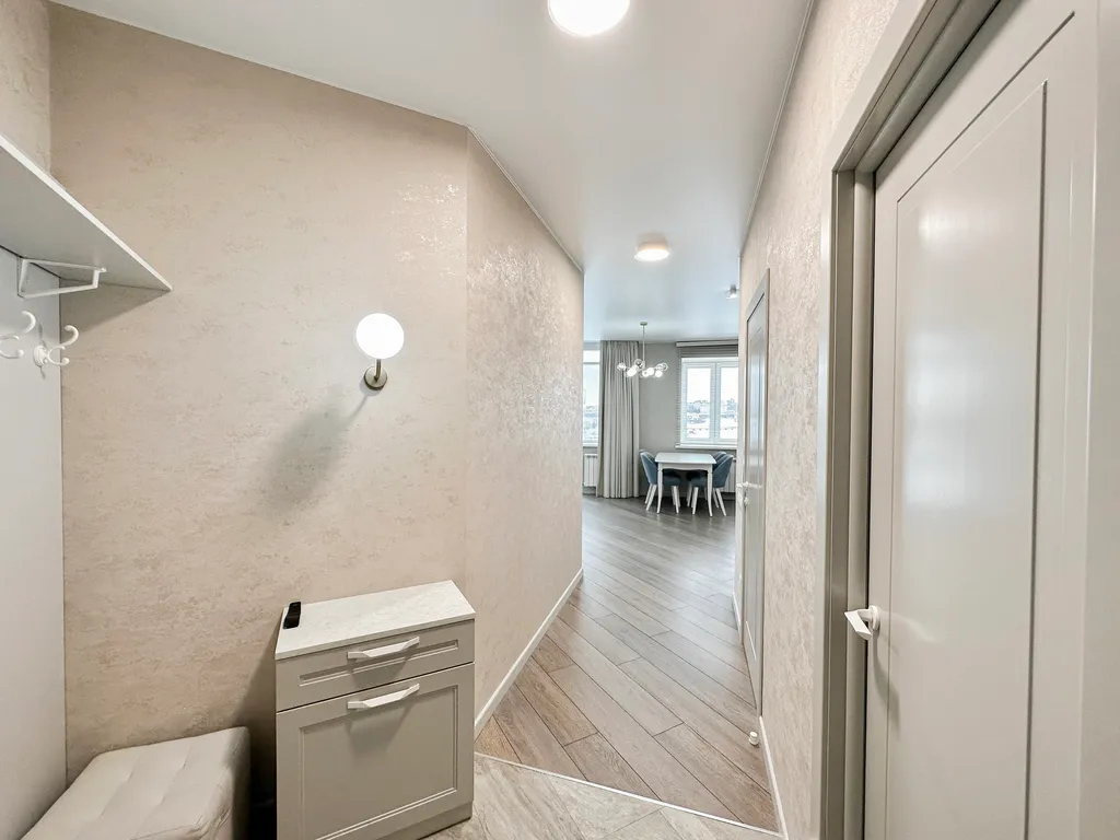 Элитная евродвушка с дизайнерским ремонтом на берегу реки Волга